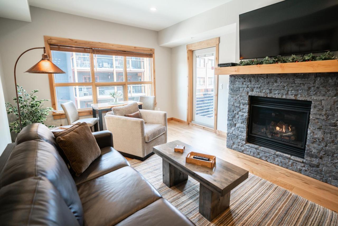 Spring Creek Luxury King One Bedroom At White Spruce Lodge Canmore Exterior foto