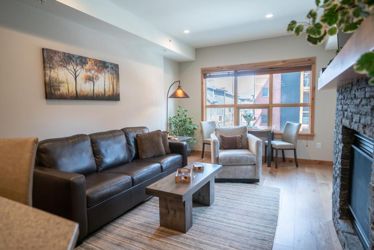 Spring Creek Luxury King One Bedroom At White Spruce Lodge Canmore Exterior foto