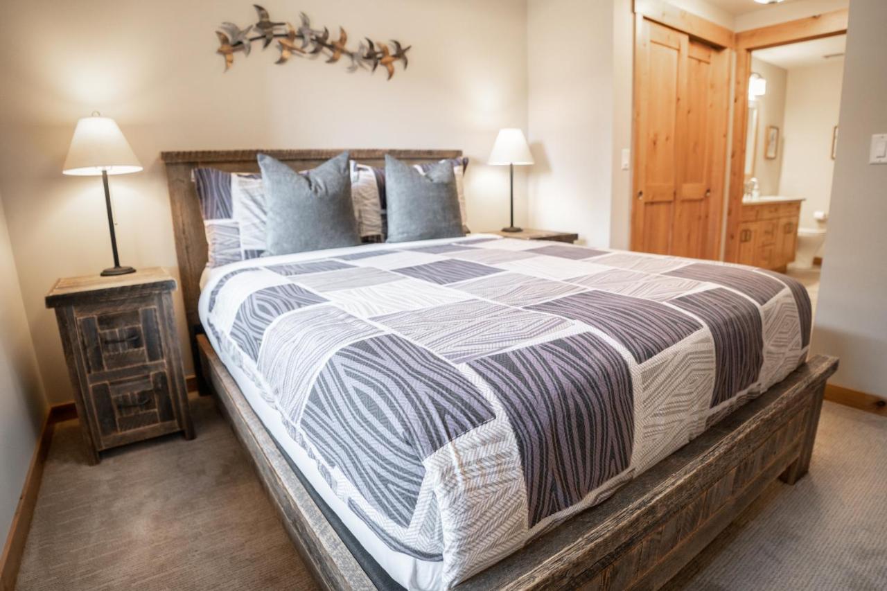 Spring Creek Luxury King One Bedroom At White Spruce Lodge Canmore Exterior foto